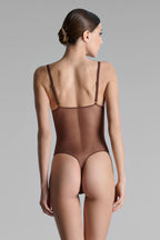 Body string - Corps à Corps