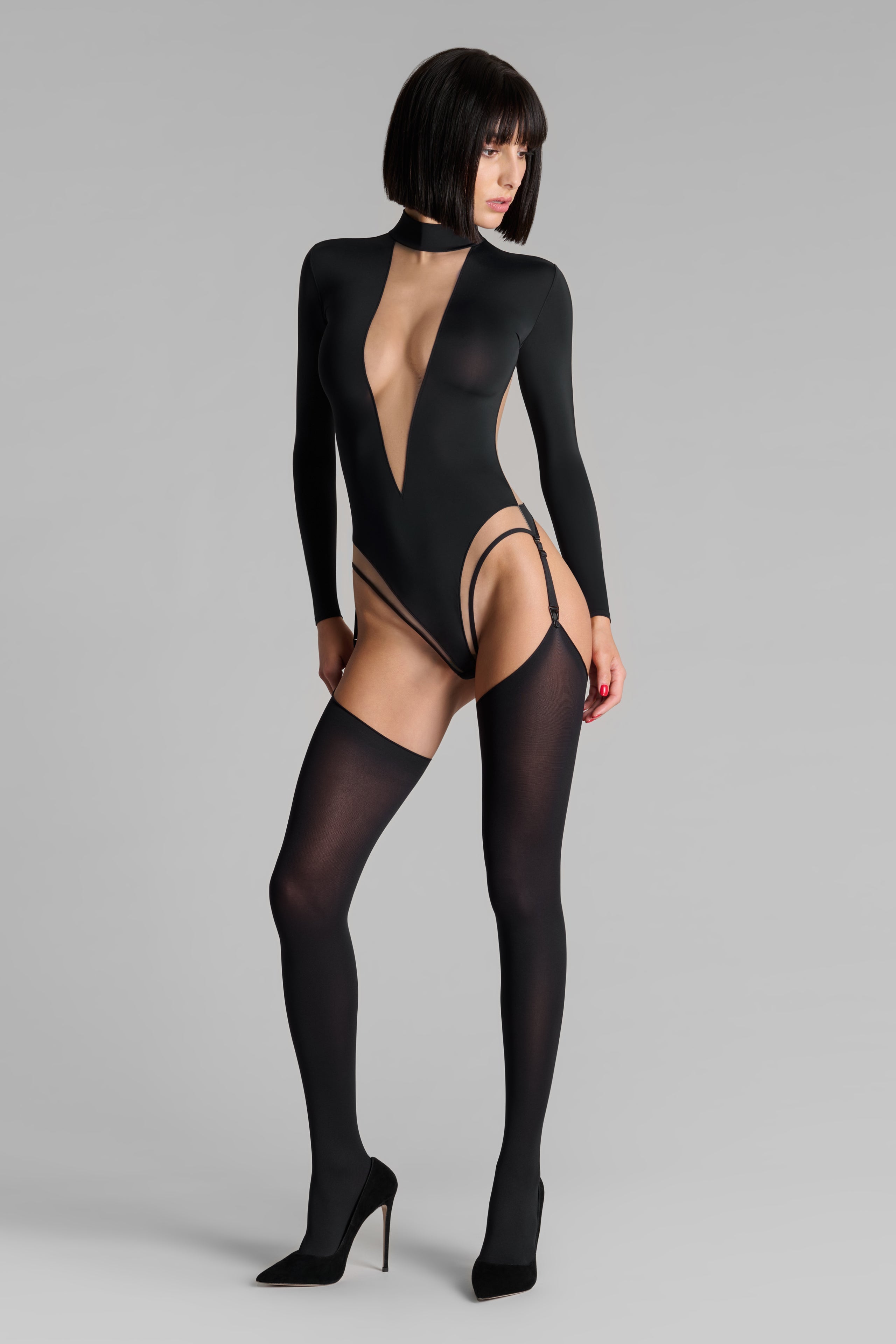 Body string col V manches longues porte-jarretelles - Pure Tentation